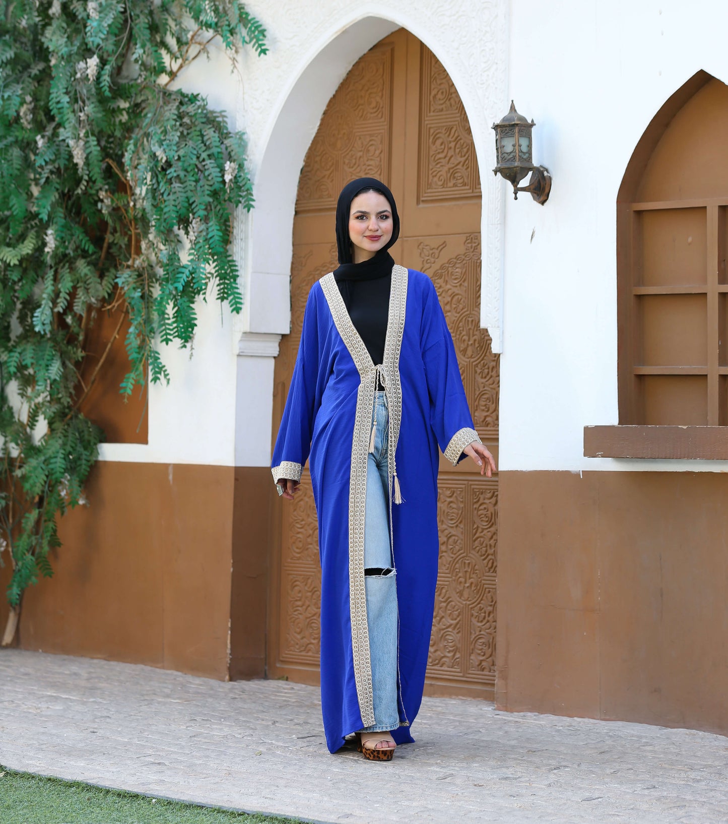 AZIZA - Cozy Queen Cardigan