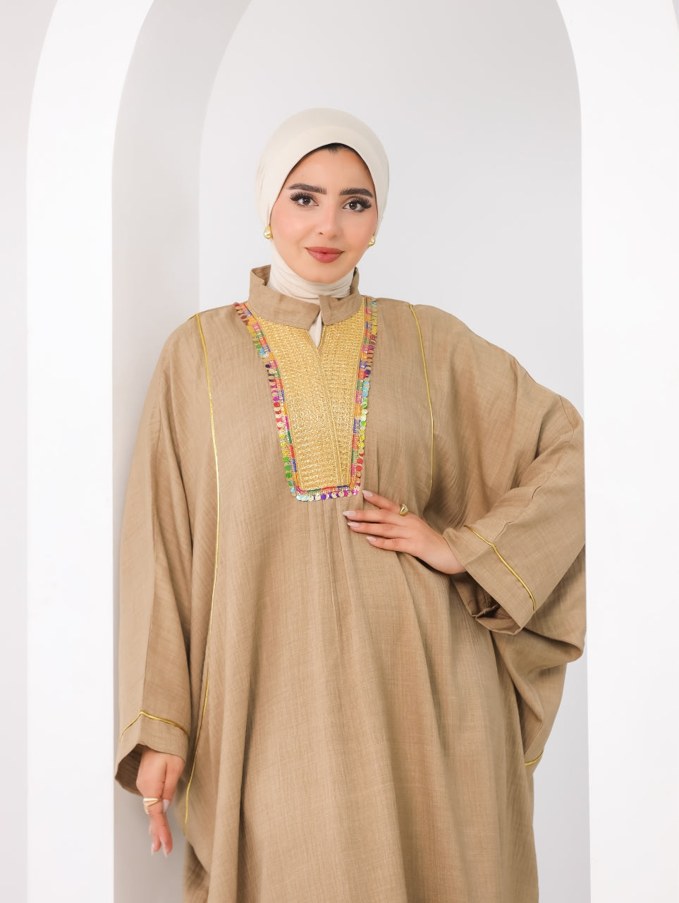 AZIZA - Desert Queen