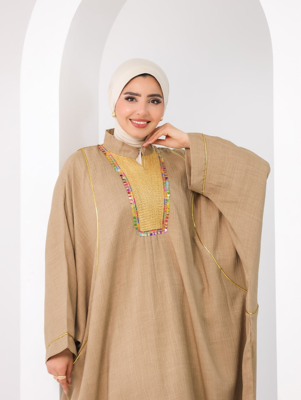 AZIZA - Desert Queen