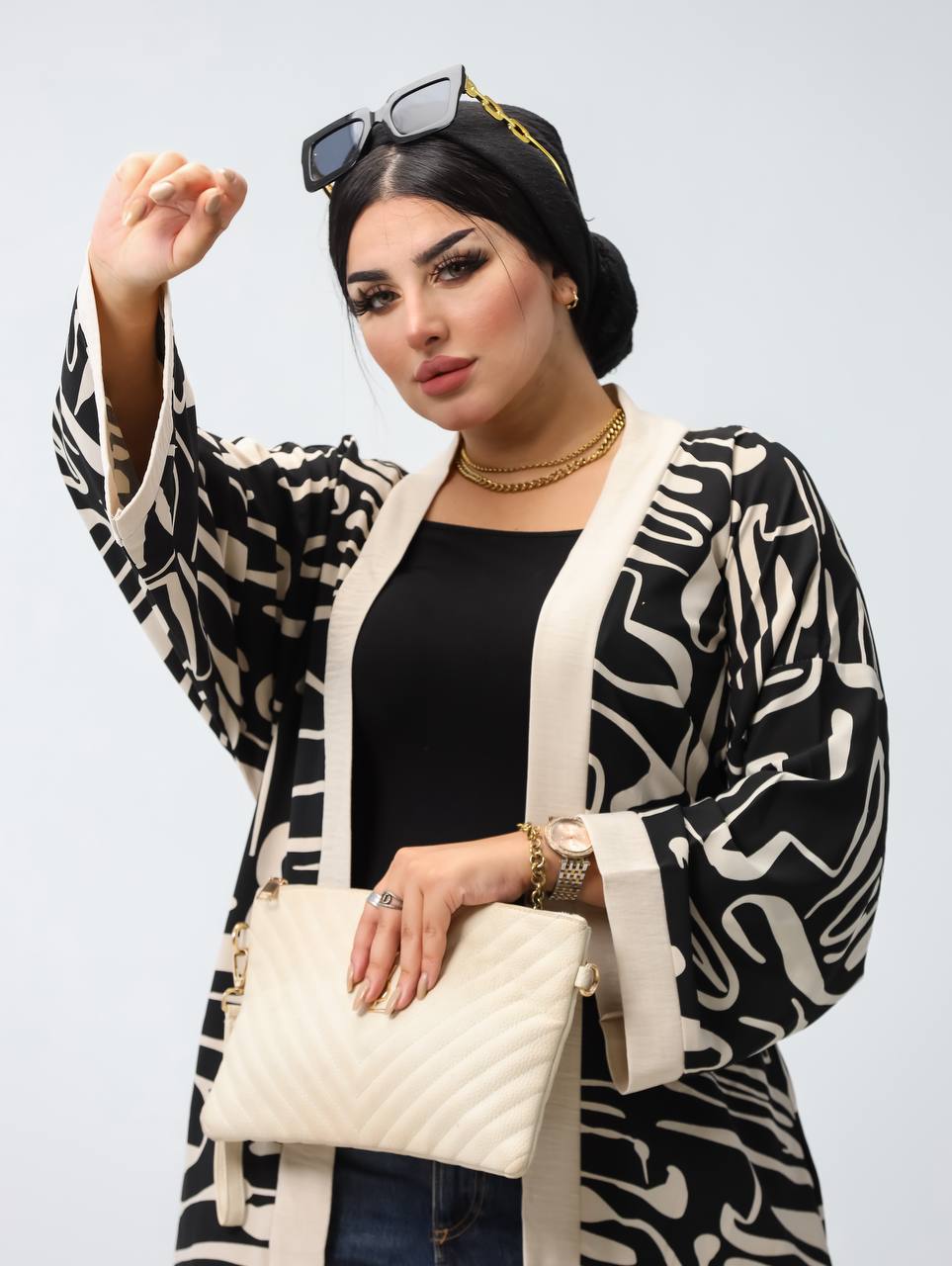 AZIZA -  Kimono – Muted Motion