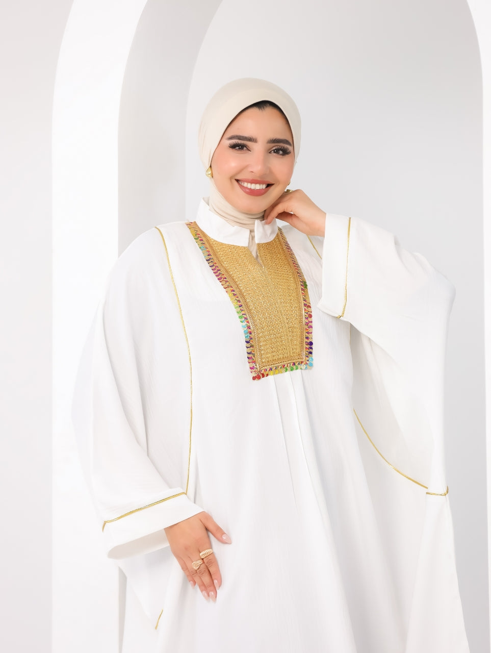 AZIZA - Desert Queen