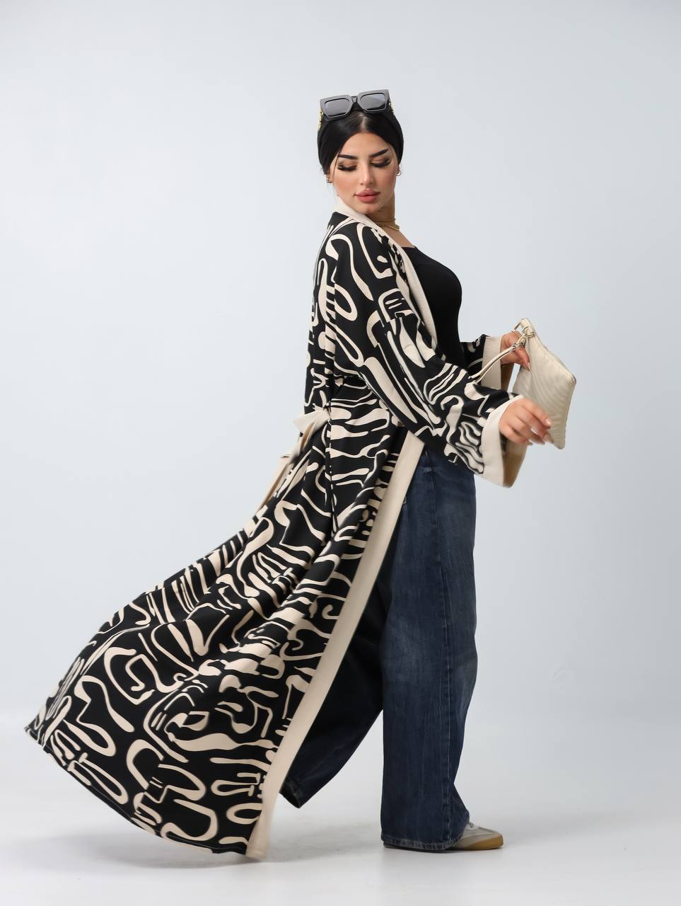 AZIZA -  Kimono – Muted Motion