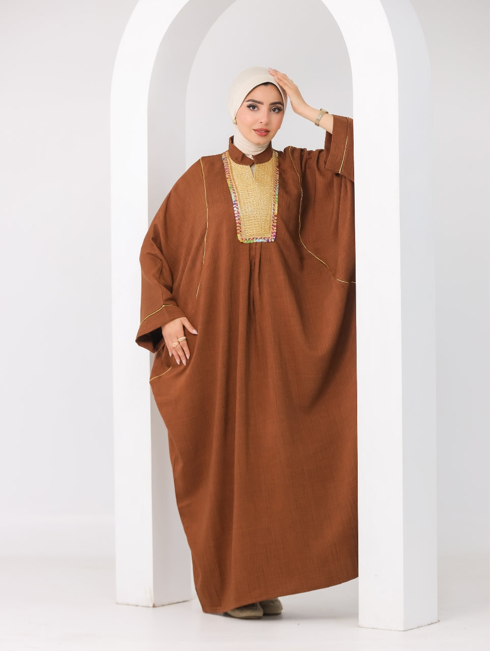 AZIZA - Desert Queen