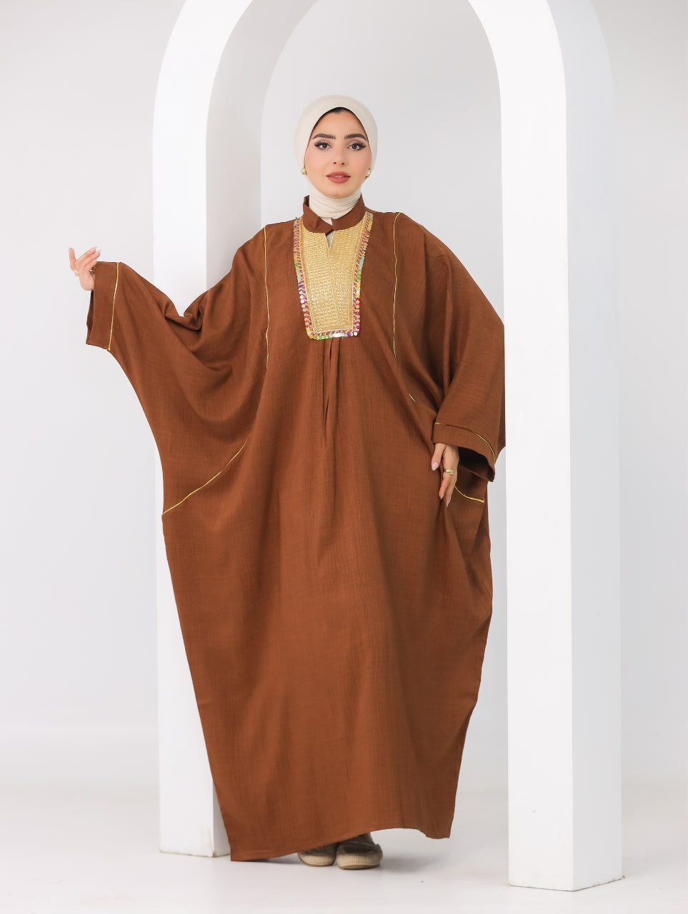 AZIZA - Desert Queen