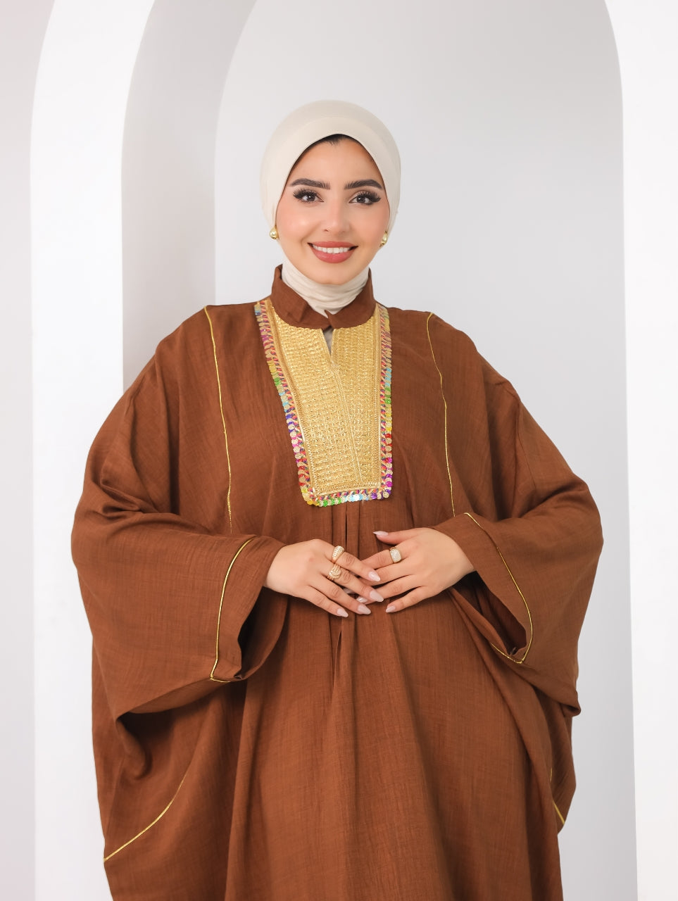 AZIZA - Desert Queen