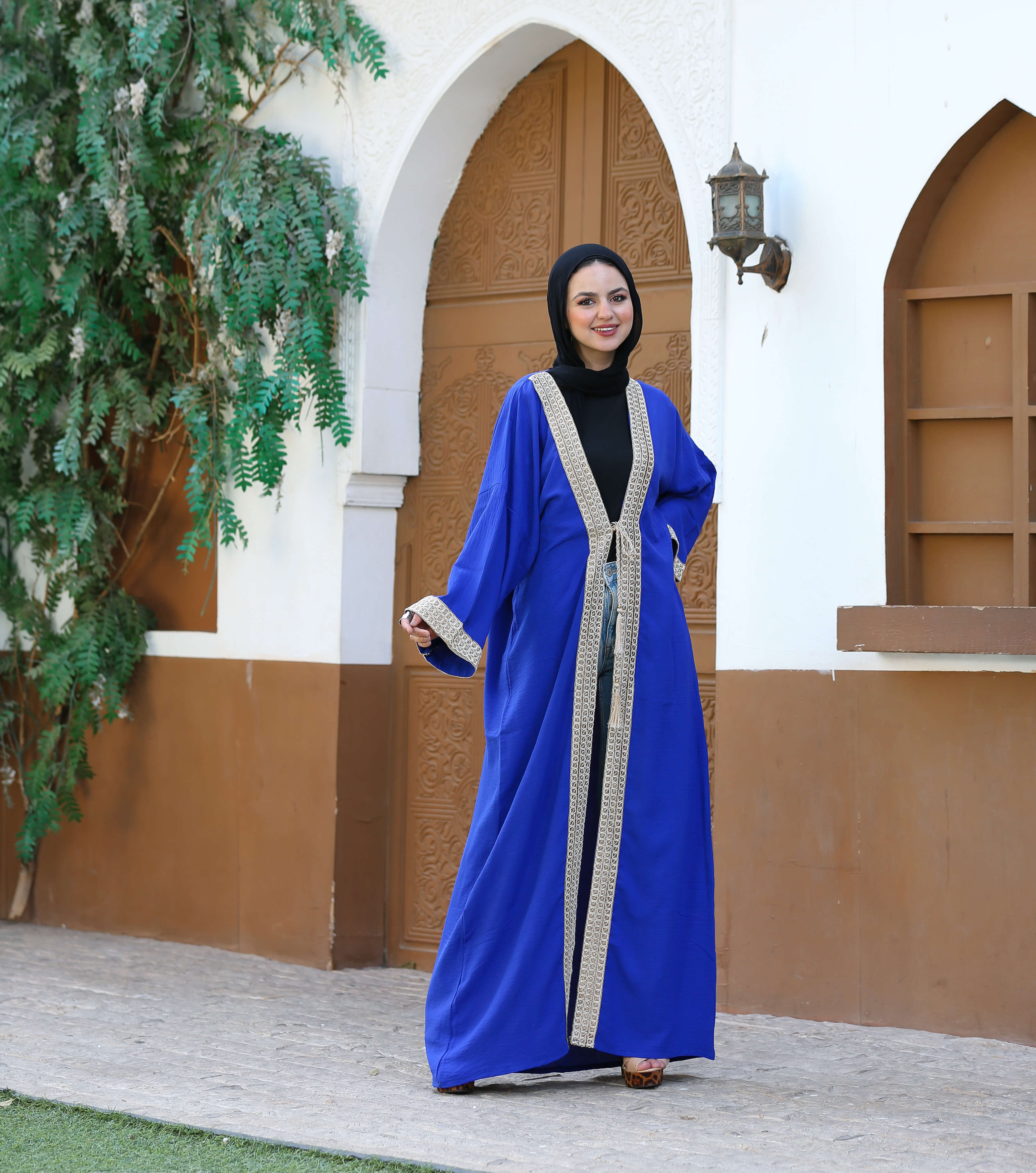 AZIZA -  Cozy Queen Cardigan