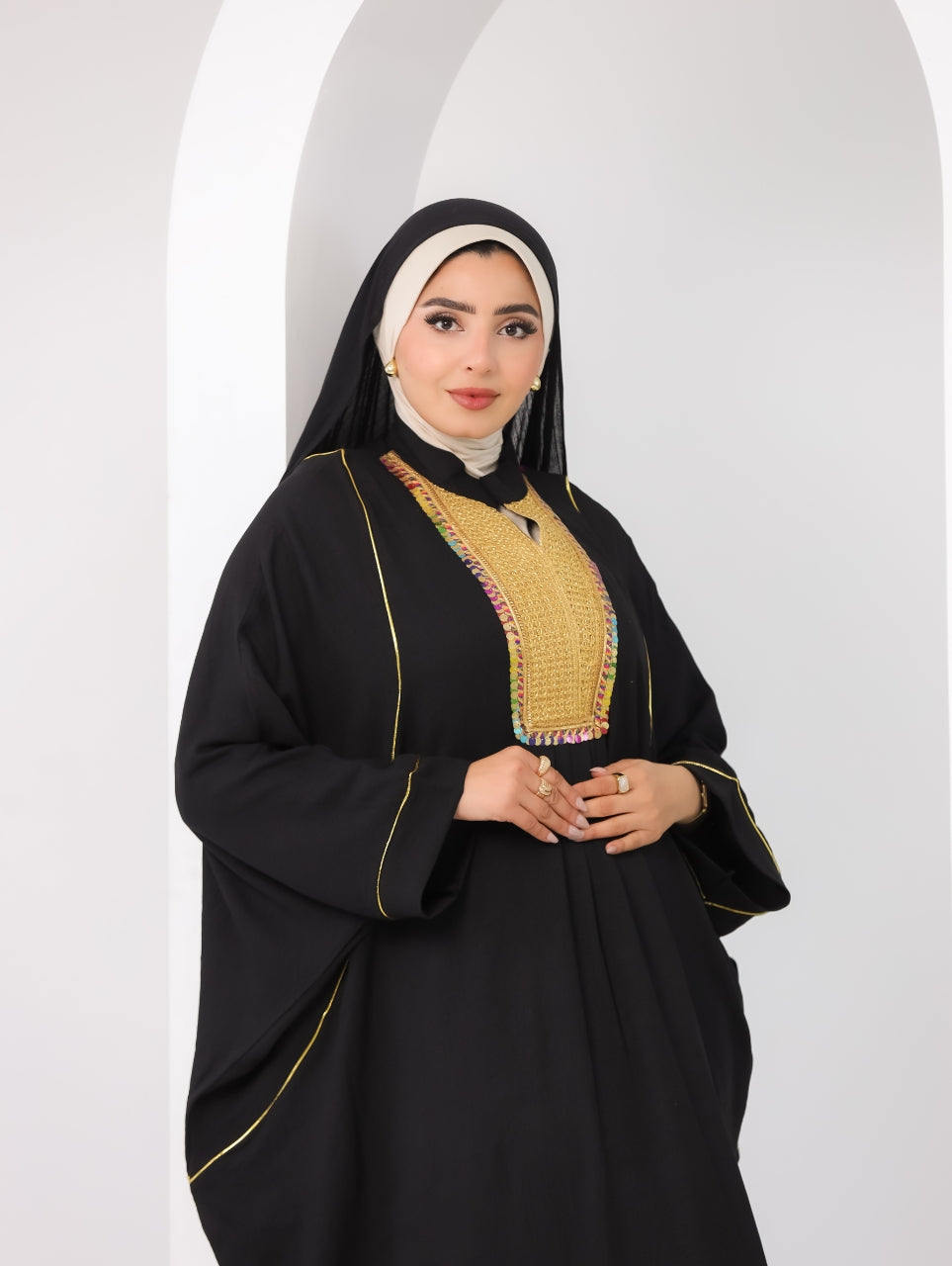 AZIZA - Desert Queen