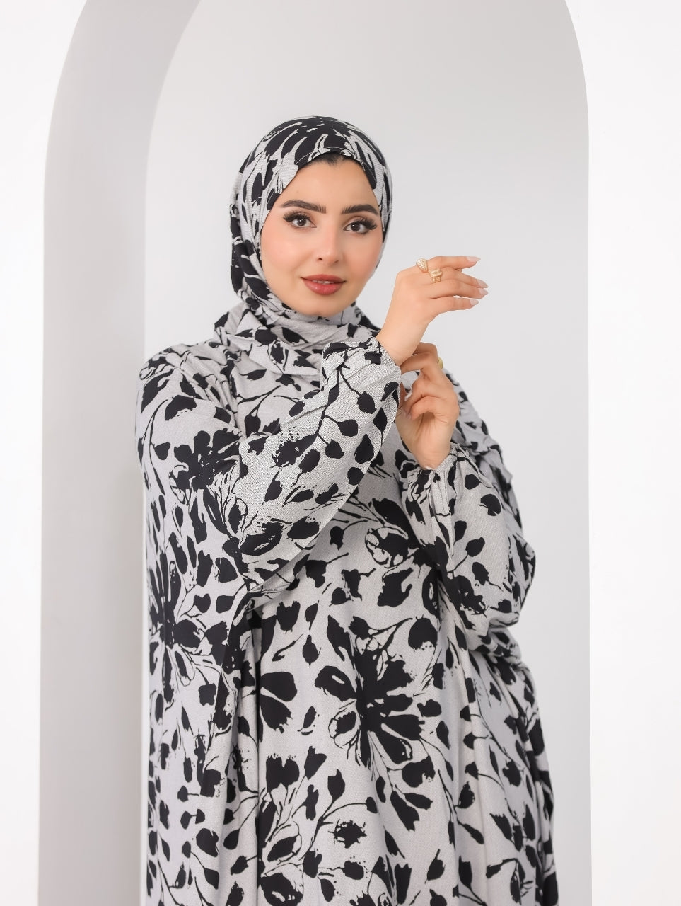 AZIZA – Shadow Floral