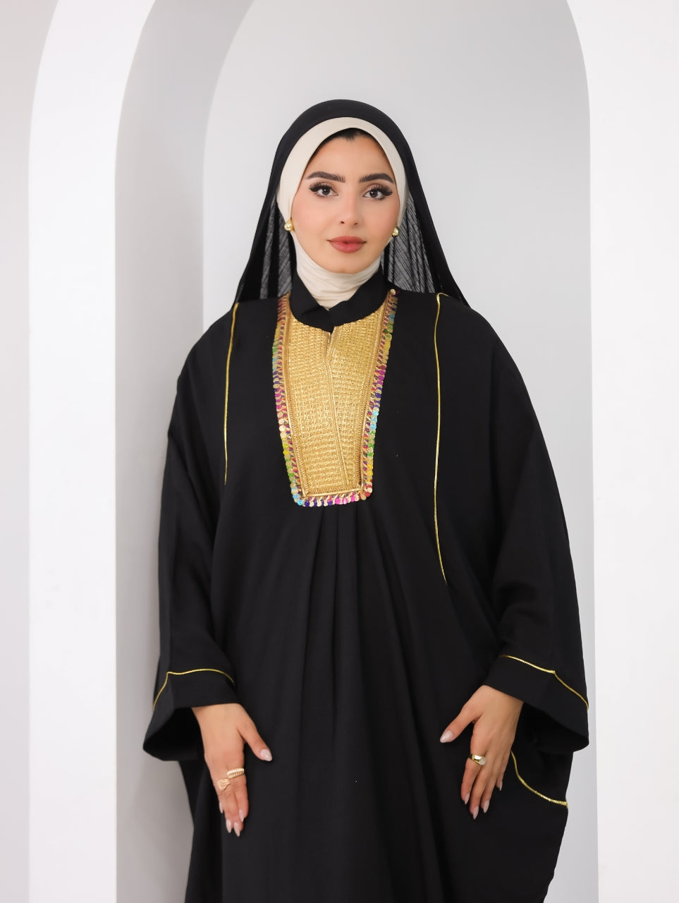 AZIZA - Desert Queen