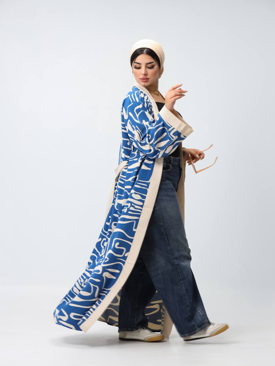 AZIZA -  Kimono – Muted Motion