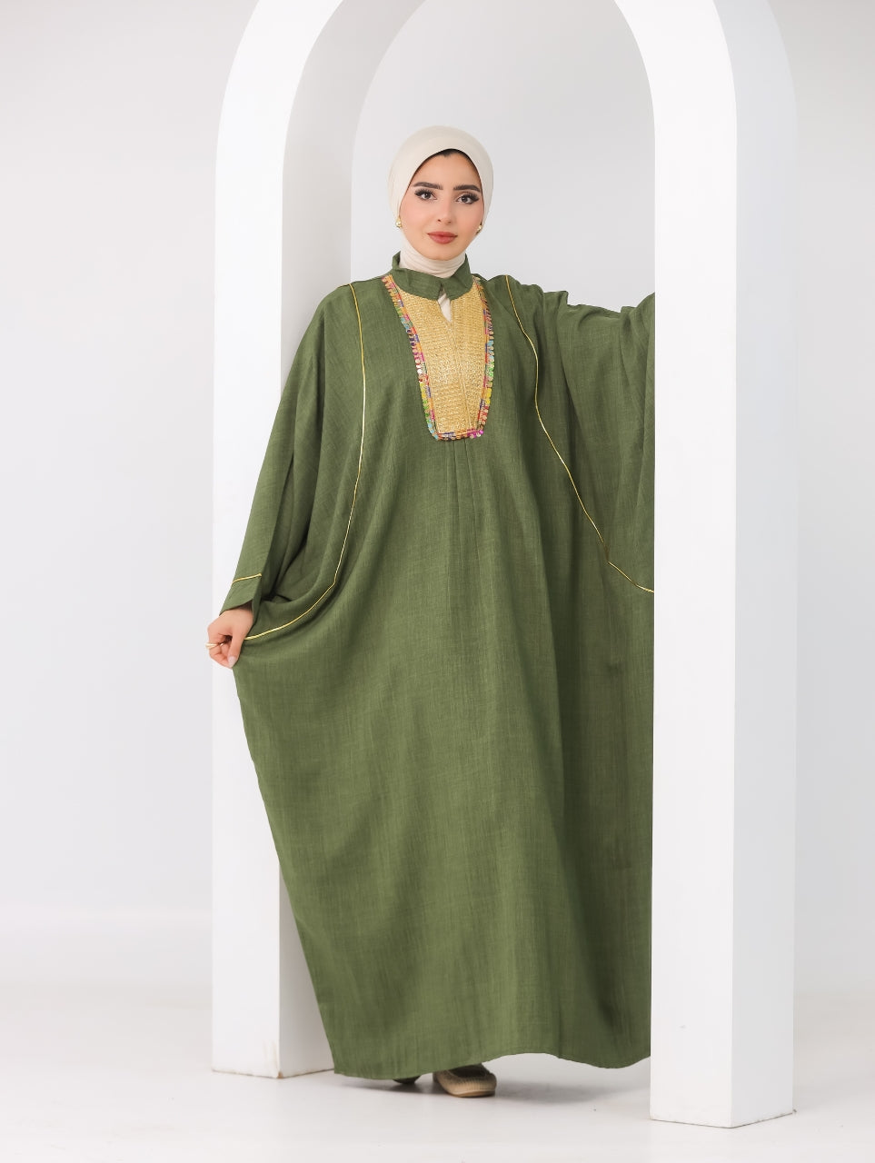 AZIZA - Desert Queen